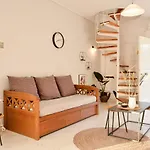 Minimal Sea House Avia