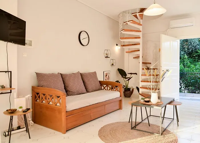 Minimal Sea House Avía