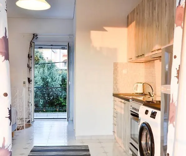 Minimal Sea House Avía