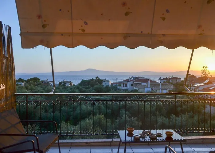 Minimal Sea House Avía